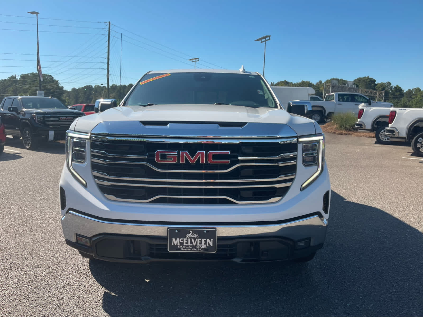Used 2024 GMC Sierra 1500 SLT w/ SLT Premium Package AWD/4WD image 2