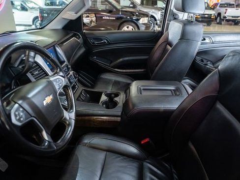 Used 2020 Chevrolet Suburban LT image 19