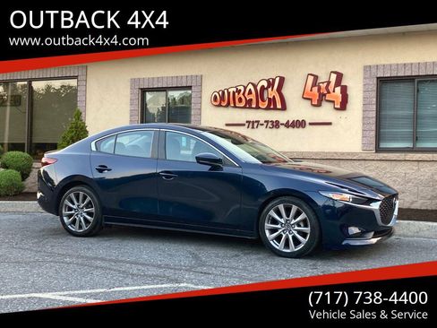 Used 2021 MAZDA MAZDA3 s FWD image 1