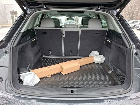 Used 2023 Audi Q5 2.0T Premium w/ Convenience Package image 28