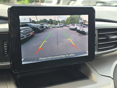 Used 2023 Ford Explorer XLT w/ Equipment Group 202A RWD image 33