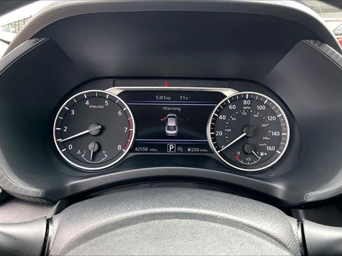 Certified 2024 Nissan Sentra SV FWD image 25