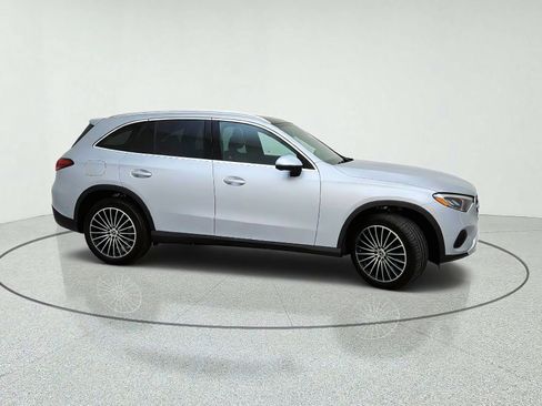 Used 2026 Mercedes-Benz GLC 300 4MATIC image 6