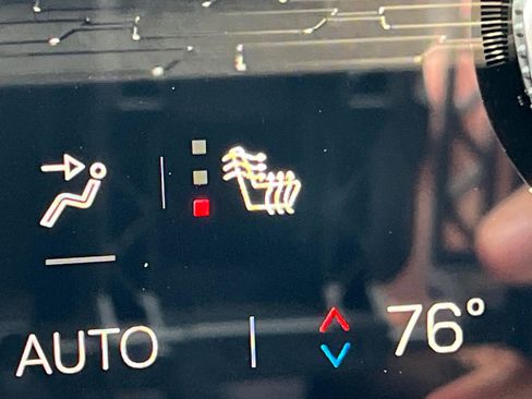 Used 2024 GMC Acadia Denali w/ Super Cruise Package image 33