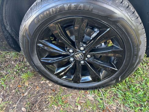 Used 2025 Buick Envista Sport Touring image 30