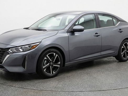 Used 2025 Nissan Sentra SV FWD image 3