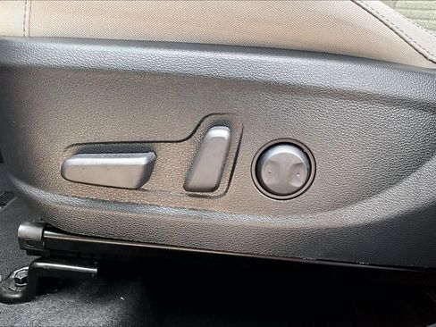 Certified 2025 Kia Soul EX FWD image 33