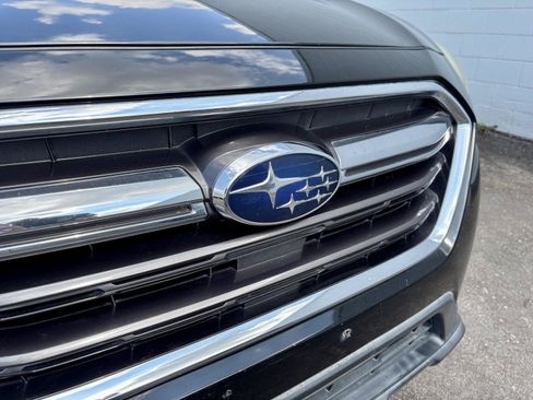 Used 2018 Subaru Outback 3.6R Touring AWD/4WD image 38