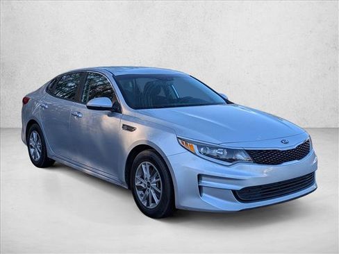 Used 2018 Kia Optima LX w/ Convenience Package image 8