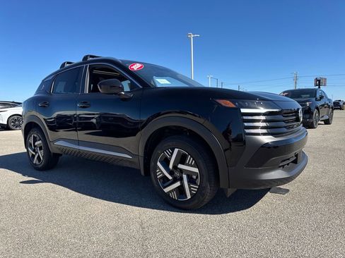 New 2026 Nissan Kicks SV w/ SV Premium Package image 7