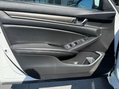 Used 2020 Honda Accord EX image 34