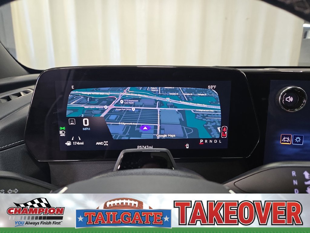 Used 2025 Chevrolet Traverse Z71 w/ Enhanced Driving Package AWD/4WD image 19