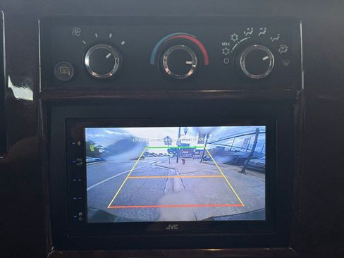 Used 2014 Chevrolet Express 2500 Extended RWD image 21