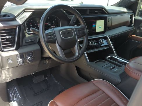Used 2025 GMC Sierra 2500 Denali Ultimate AWD/4WD image 8