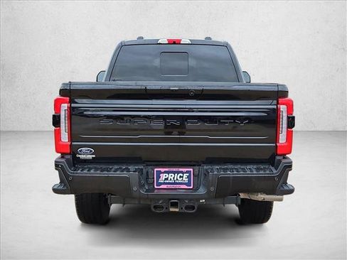 Certified 2025 Ford F250 Platinum AWD/4WD image 7