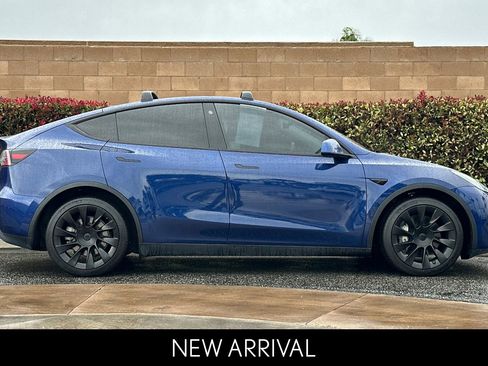Used 2021 Tesla Model Y Long Range image 3