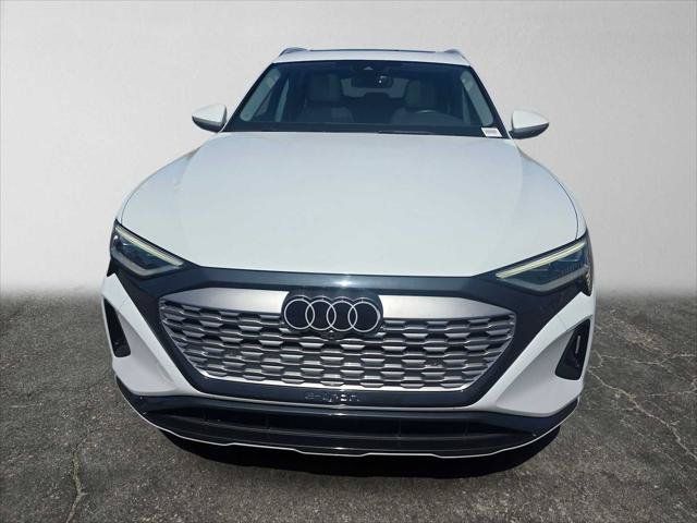 Used 2024 Audi Q8 e-tron Premium Plus w/ Premium Plus Package AWD/4WD image 8