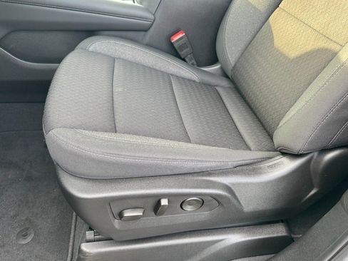 Used 2025 Chevrolet Tahoe LS image 15