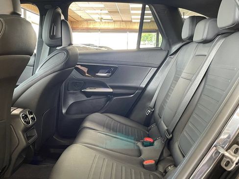 Used 2025 Mercedes-Benz GLC 350e 4MATIC w/ AMG Line image 17