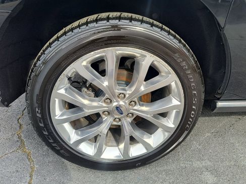 Used 2018 Ford Expedition Max Limited w/ Equipment Group 302A image 11