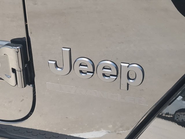 New 2026 Jeep Wrangler Unlimited Sahara AWD/4WD image 13