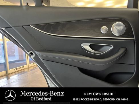 Used 2018 Mercedes-Benz E 300 4MATIC image 14
