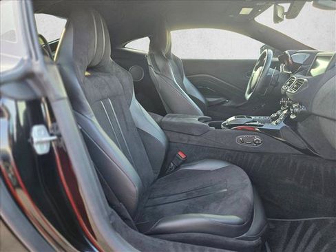 Used 2019 Aston Martin V8 Vantage Coupe RWD image 18