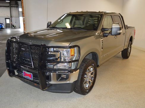 Used 2020 Ford F350 Lariat w/ Lariat Ultimate Package image 7