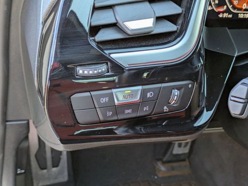 Used 2022 BMW Z4 sDrive30i w/ M Sport Package image 17