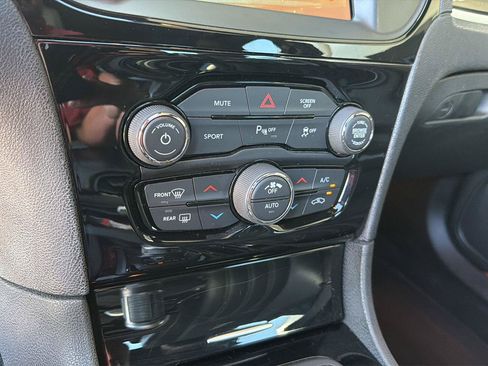 Used 2022 Chrysler 300 S RWD image 27