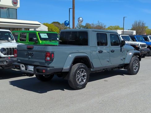 New 2026 Jeep Gladiator Sport image 5