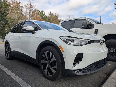 Used 2023 Volkswagen ID.4 Pro image 3