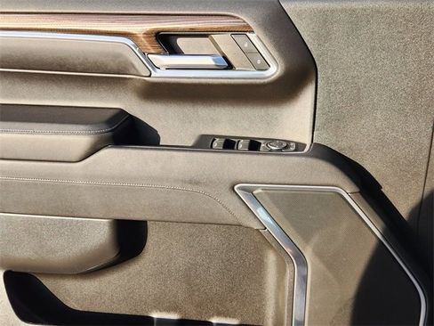 Used 2023 Chevrolet Silverado 1500 LT image 21