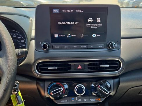 Used 2023 Hyundai Kona SE FWD image 21