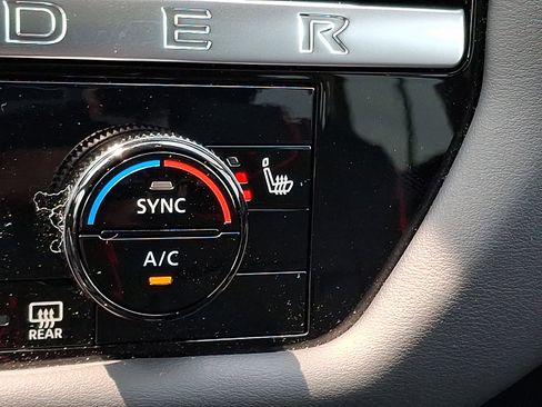 Used 2026 Nissan Pathfinder SV AWD/4WD image 23