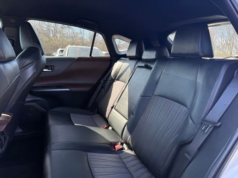 Used 2021 Toyota Venza XLE image 13