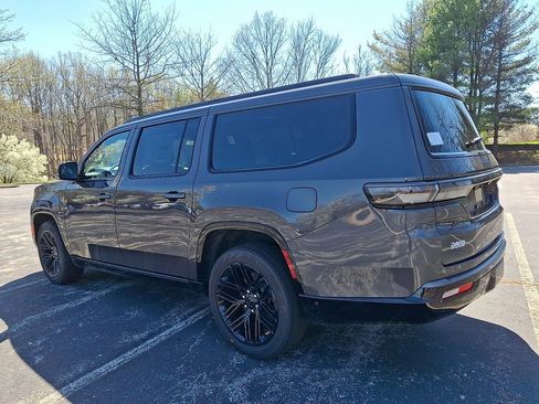 New 2026 Jeep Grand Wagoneer L Limited AWD/4WD image 3