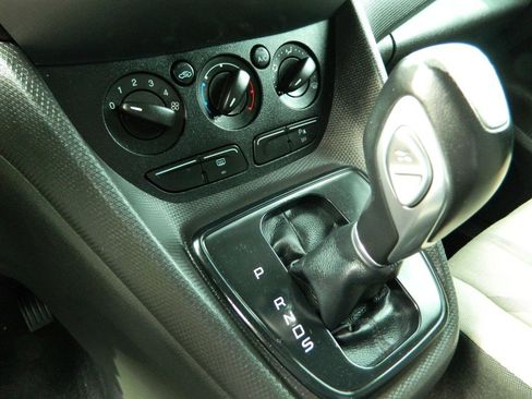 Used 2016 Ford Transit Connect XLT FWD image 16