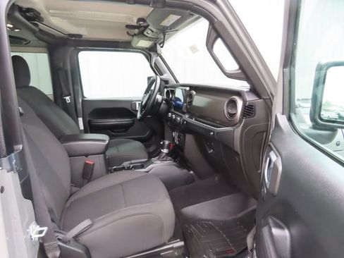 Used 2020 Jeep Wrangler Sport AWD/4WD image 20
