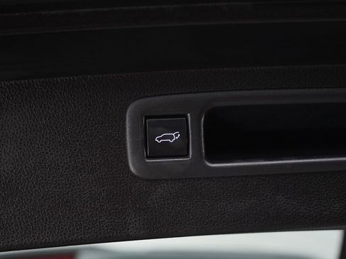 Used 2020 Toyota Highlander Limited AWD/4WD image 18