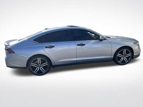 Used 2023 Honda Accord EX image 2