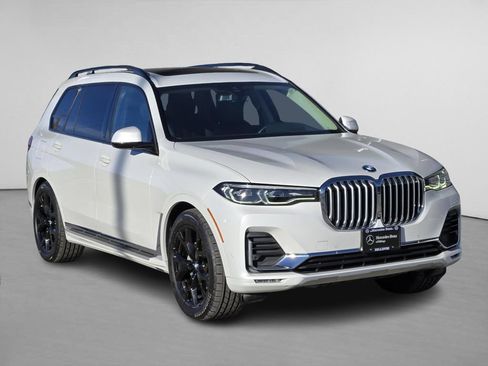 Used 2021 BMW X7 xDrive40i w/ Premium Package AWD/4WD image 1