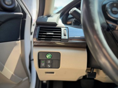 Used 2017 Honda Accord EX-L image 8