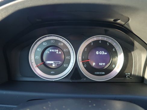 Used 2011 Volvo XC70 3.2 image 21