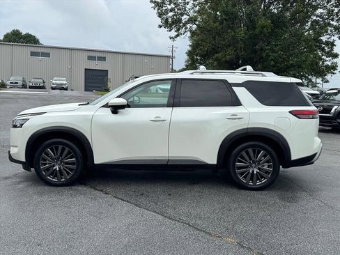 Certified 2022 Nissan Pathfinder SL w/ SL Premium Package FWD image 6