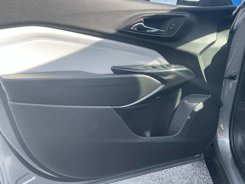 New 2026 Chevrolet Trax LT w/ Sunroof Package image 13