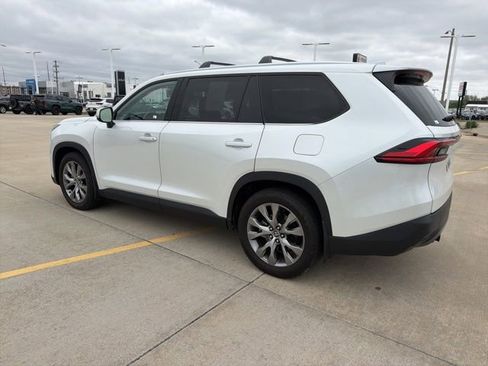 Used 2024 Toyota Grand Highlander FWD image 4
