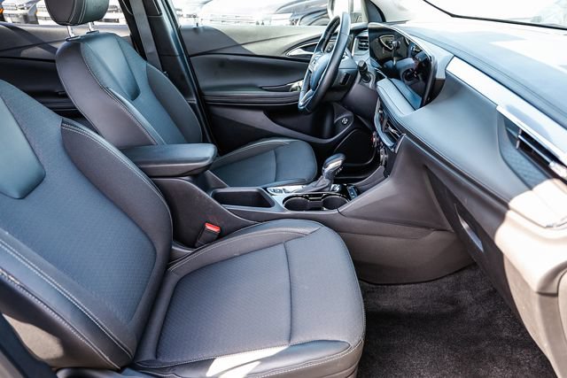 Used 2025 Buick Encore GX Preferred FWD image 19