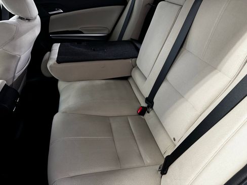 Used 2013 Honda Crosstour EX image 30