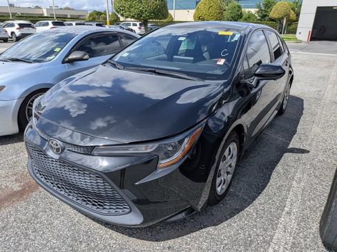 Certified 2022 Toyota Corolla LE FWD image 2